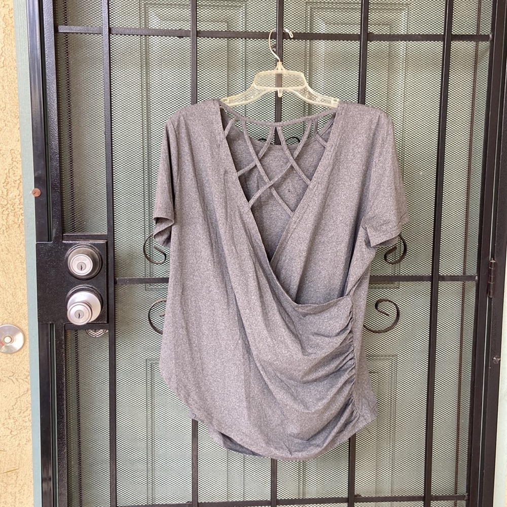 NWOT Grey Top with Crisscross Back - Picture 4 of 6